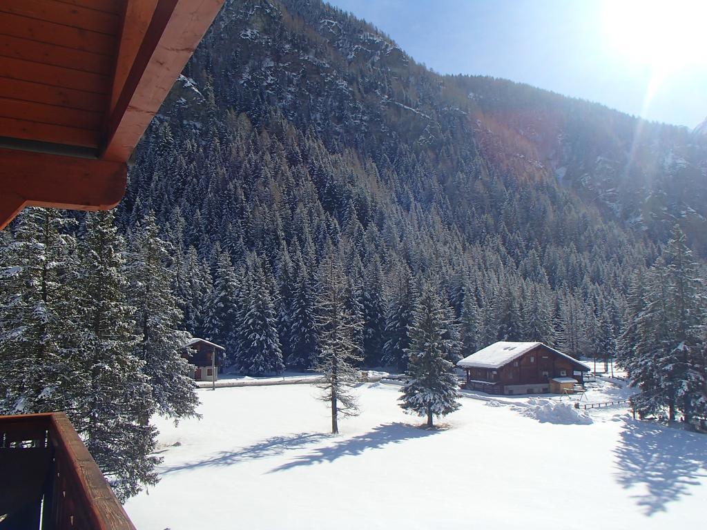 Le Rocher Hotel Champoluc Exterior foto